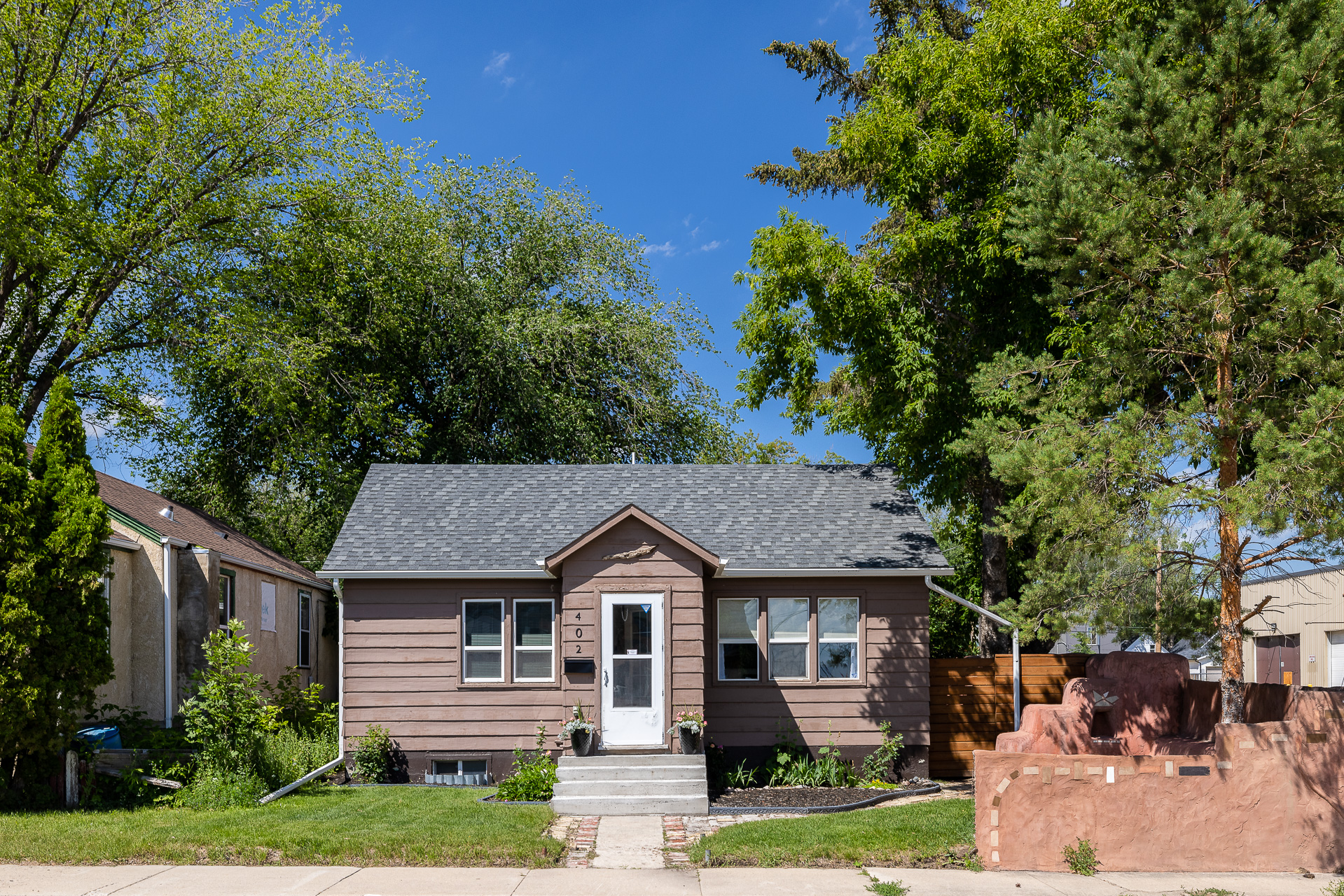 402 24th Street West in Caswell Hill, Saskatoon